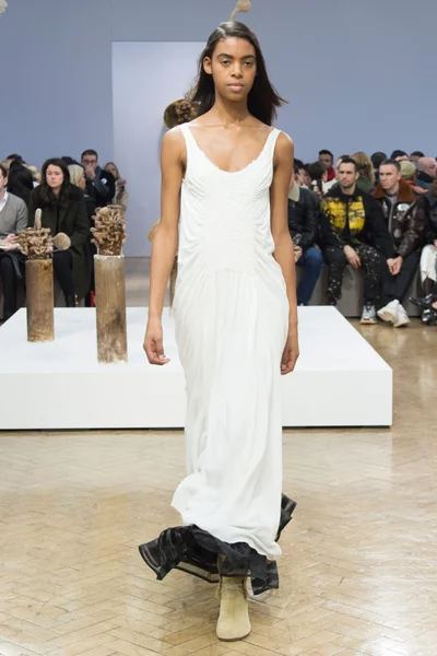 Look 24